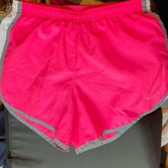 Pink Nike shorts - Picture 2 of 3